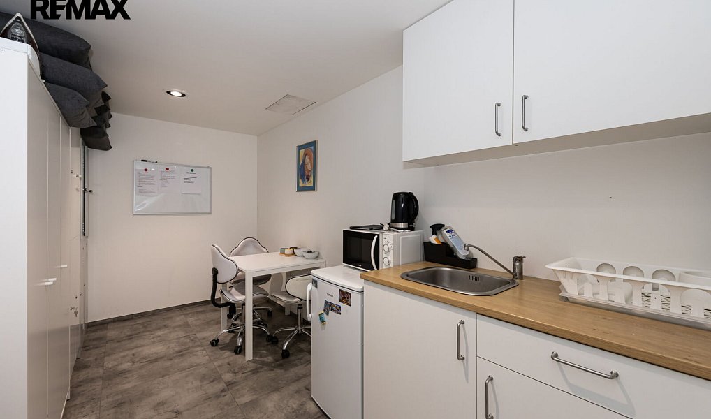 Pronájem obchodních prostor 177 m², Praha – náhled fotky 20