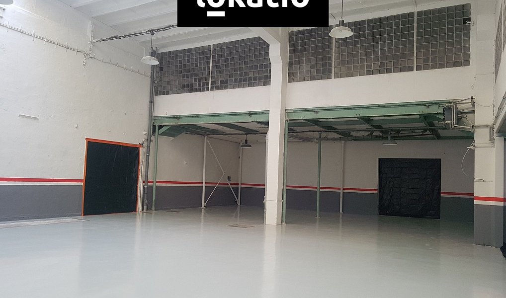 Pronájem skladovacích prostor 1 000 m², Hradec Králové – náhled fotky 2