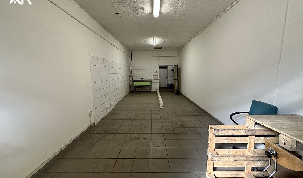 Pronájem skladovacích prostor 896 m², Úvaly – náhled fotky 10