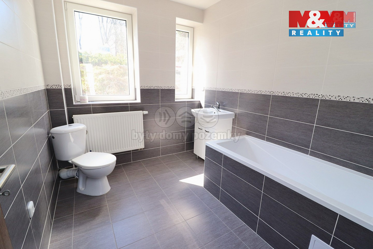 Prodej nájemního domu, činžáku 245 m² – fotografie 5