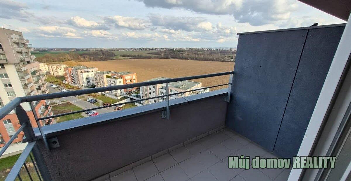 Pronájem bytu 1+kk 38 m² — photo 5