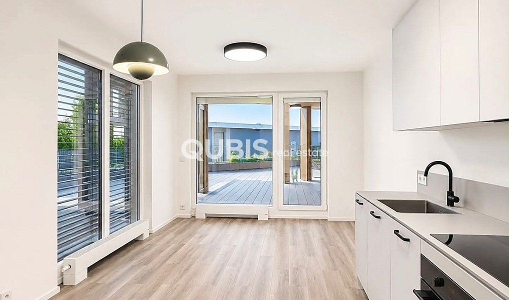 Pronájem bytu 2+kk 135 m², Praha – fotka 1 z 14