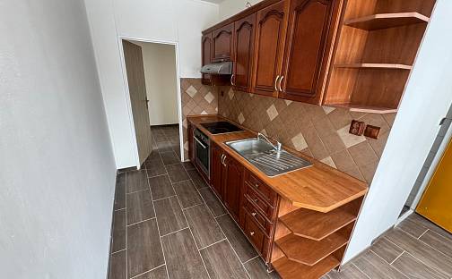Pronájem bytu 3+1 75 m², Mikulášovice, okres Děčín