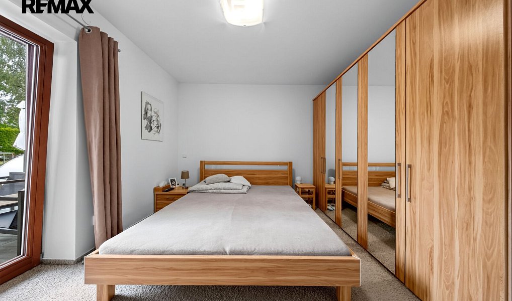 Prodej domu 252 m² s pozemkem 1 767 m², Holasovice – náhled fotky 12