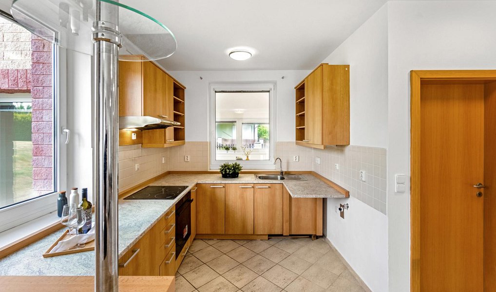 Prodej domu 202 m² s pozemkem 1 200 m², Praha – náhled fotky 12