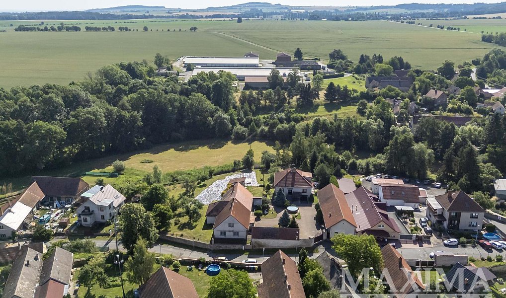 Prodej domu 340 m² s pozemkem 4 800 m², Bečváry – náhled fotky 30