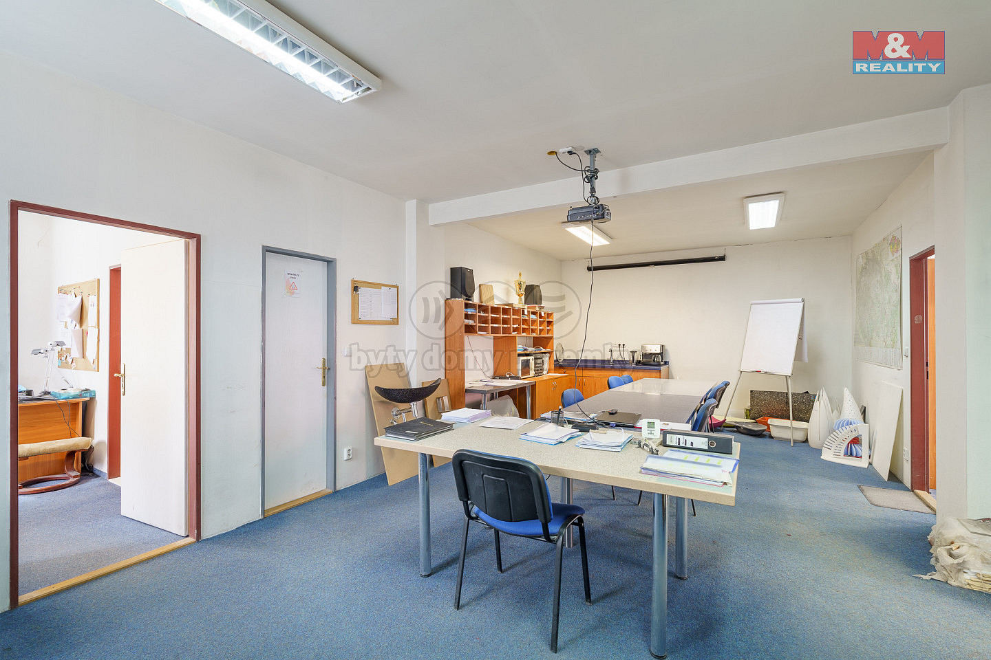 Prodej kanceláře 2 100 m² — photo 2