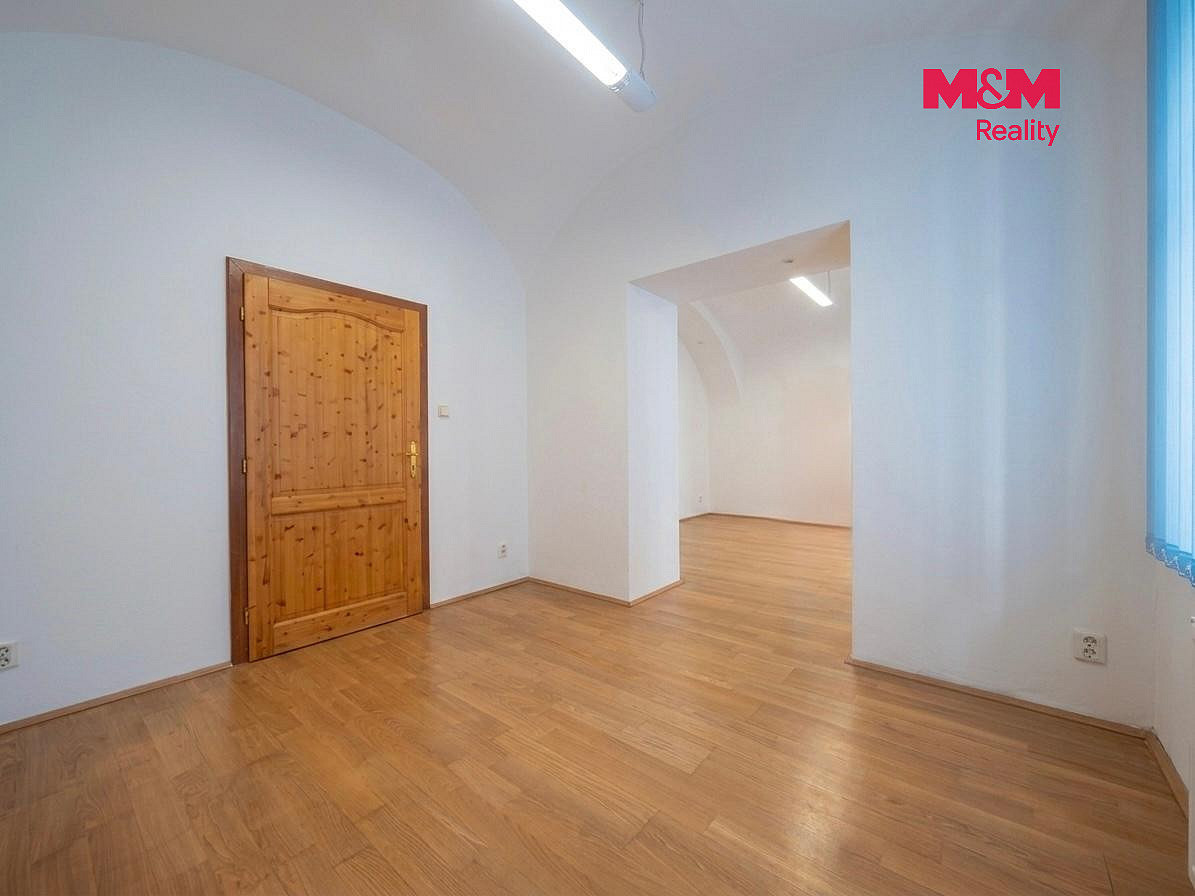 Pronájem obchodních prostor 30 m² – fotografie 2