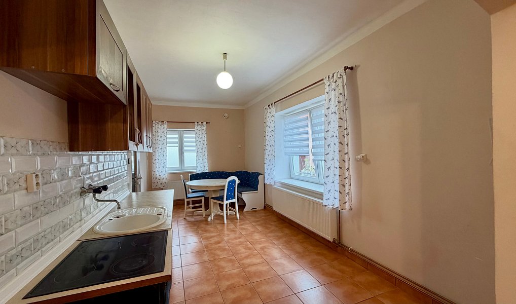 Pronájem bytu 2+1 60 m², Cheb – náhled fotky 4