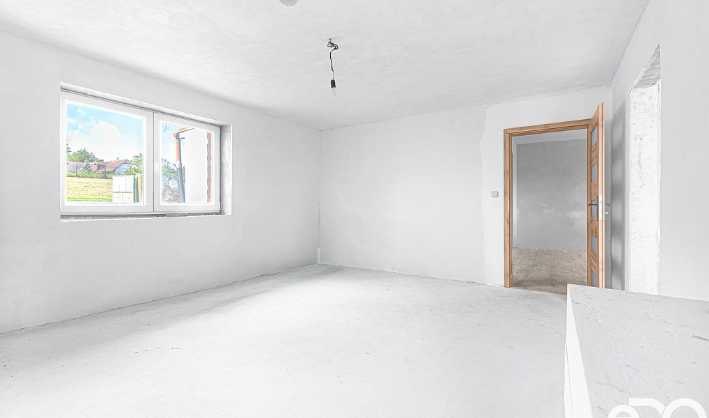 Prodej domu 230 m² s pozemkem 1 091 m², Červené Pečky – náhled fotky 2