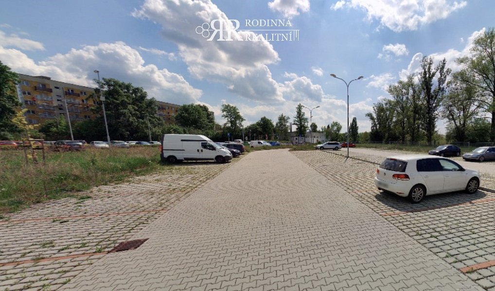 Prodej parkovacího stání12 m², Milovice – náhled fotky 5