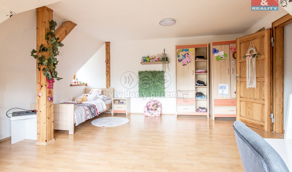 Prodej domu 250 m² s pozemkem 2 077 m², Nový Bor – náhled fotky 18
