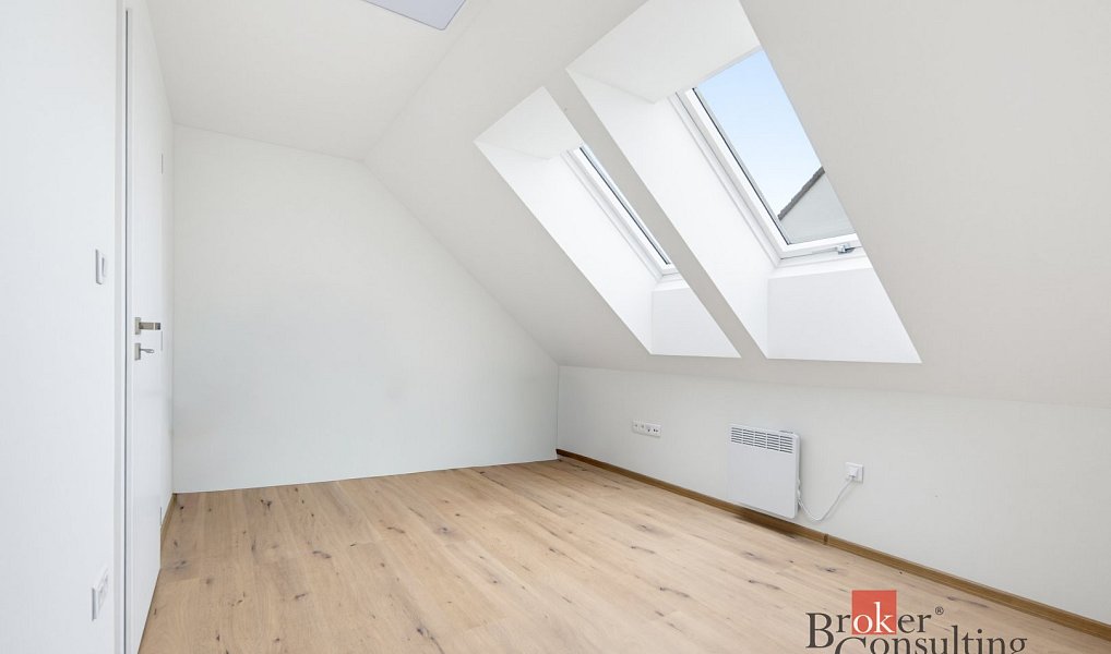 Prodej bytu 3+kk 104 m², Smiřice – náhled fotky 15