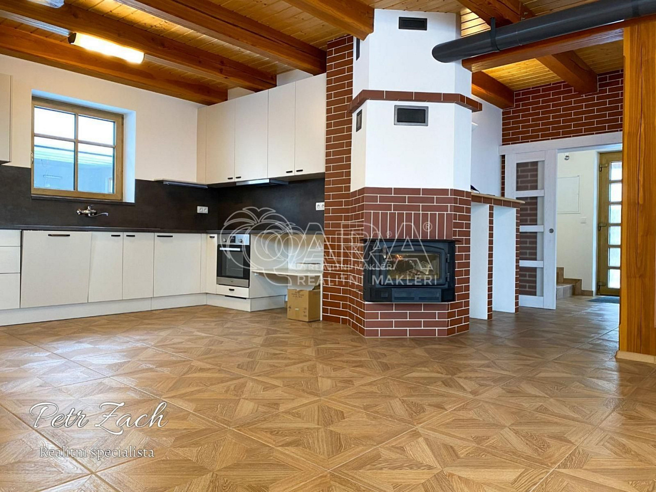 Pronájem domu 158 m² s pozemkem 1 088 m²