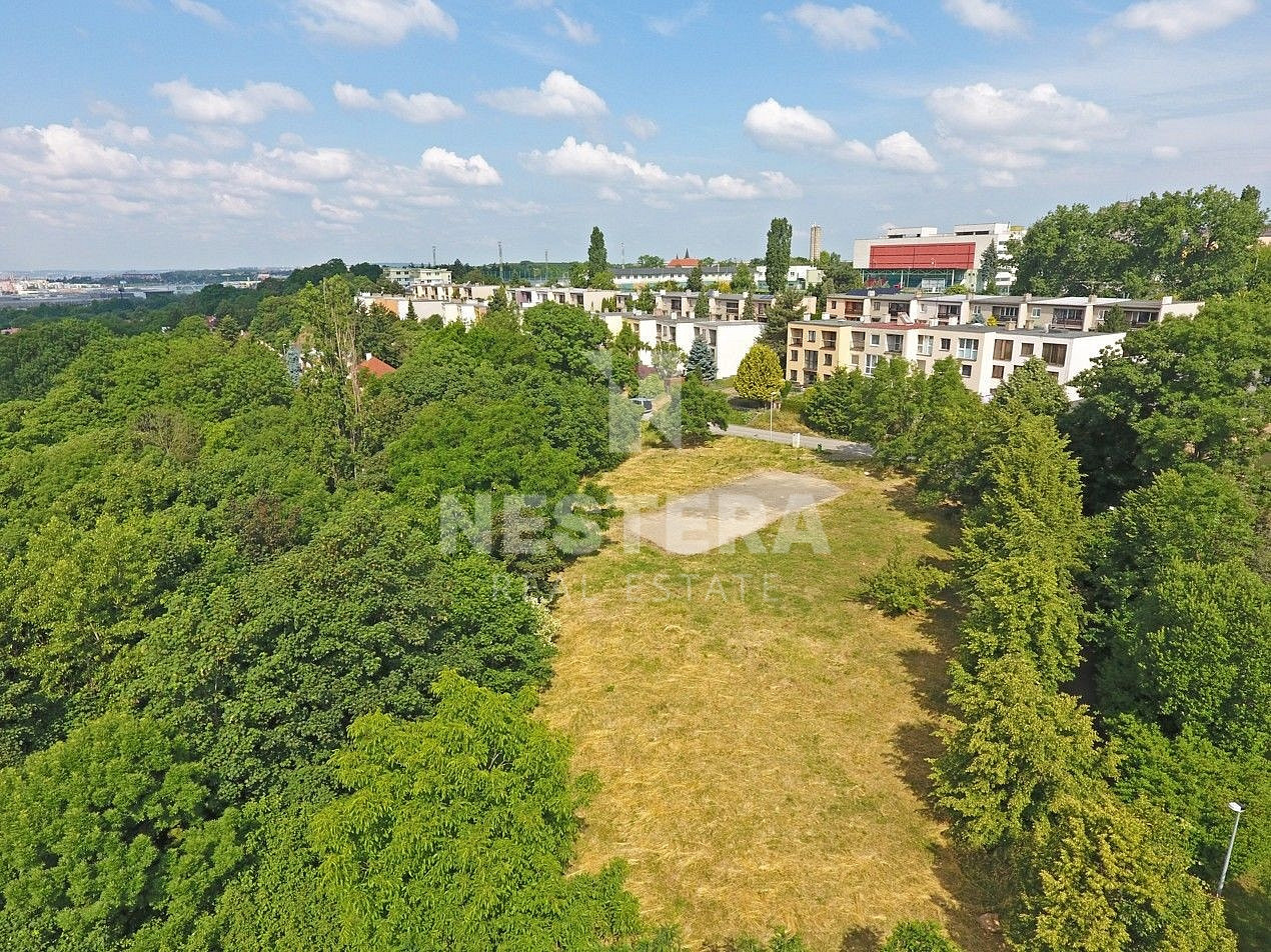Prodej stavebního pozemku 1 844 m² – fotografie 2