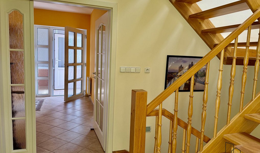 Prodej domu 162 m² s pozemkem 261 m², Praha – náhled fotky 2