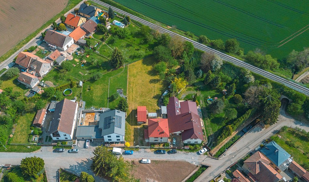 Prodej stavebního pozemku 1 085 m², Úhřetice – náhled fotky 4