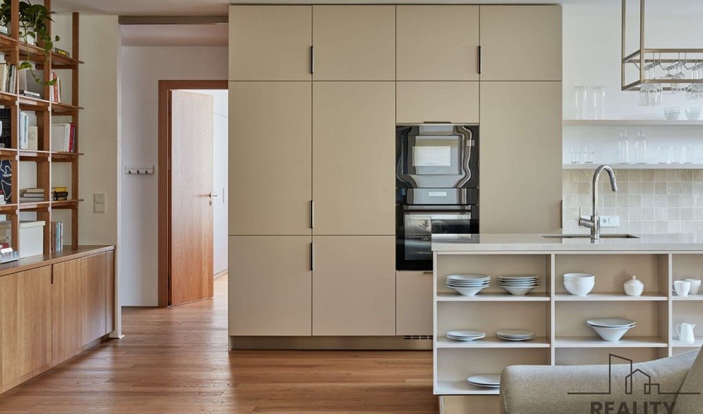 Pronájem bytu 3+kk 113 m², Praha – náhled fotky 2