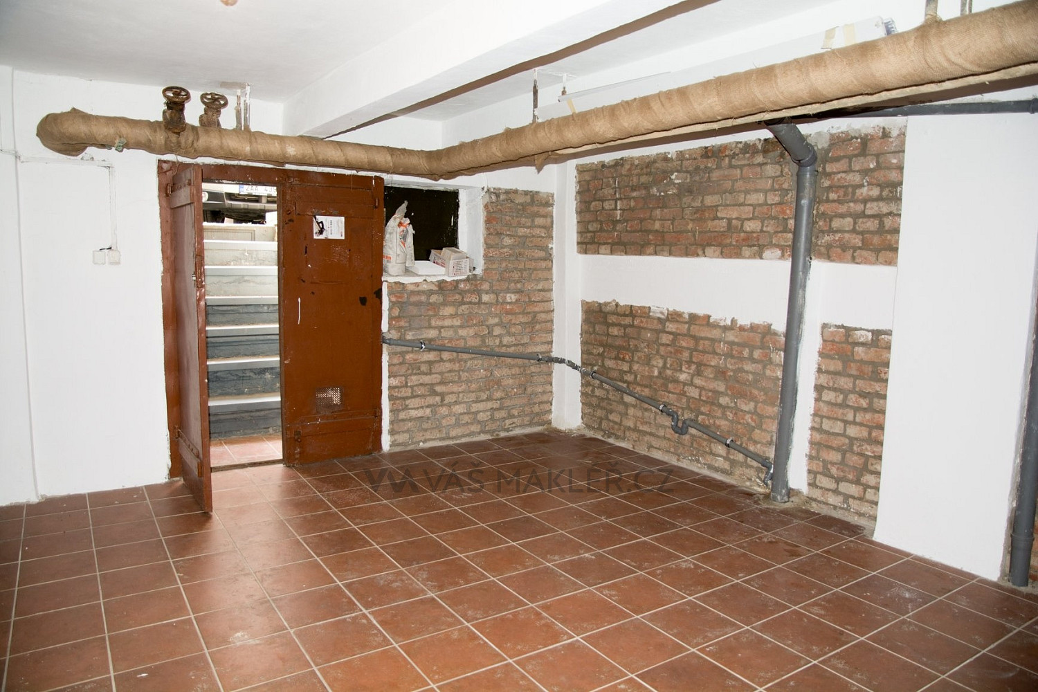 Pronájem skladovacích prostor 91 m²