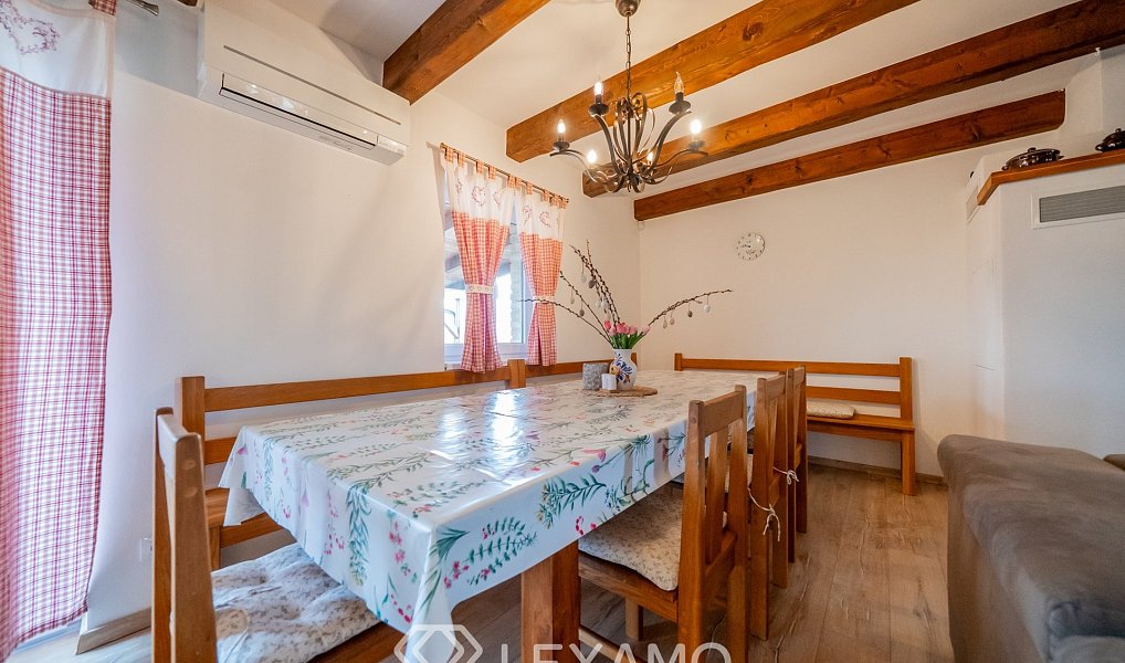 Prodej domu 306 m² s pozemkem 464 m², Jevišovka – náhled fotky 9