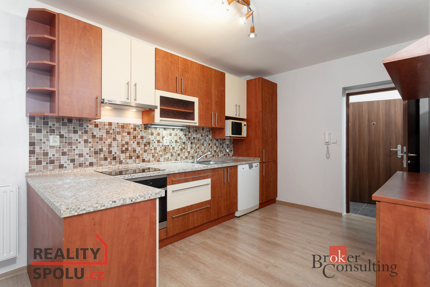 Pronájem bytu 3+kk 66 m² – fotografie 3