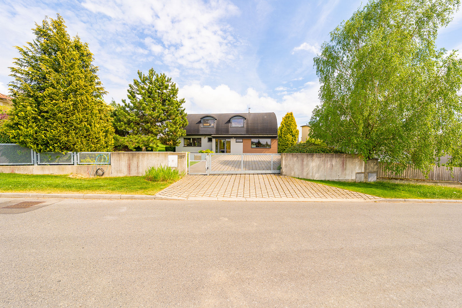 Prodej domu 252 m² s pozemkem 4 031 m² – fotografie 2