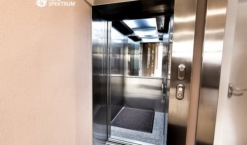 Prodej nájemního domu, činžáku 1 790 m², Hodonín – náhled fotky 8