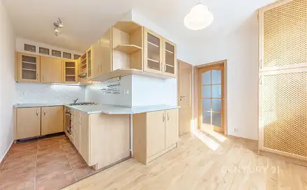 Prodej bytu 3+1 62 m², Komenského náměstí, Říčany, okres Praha-východ