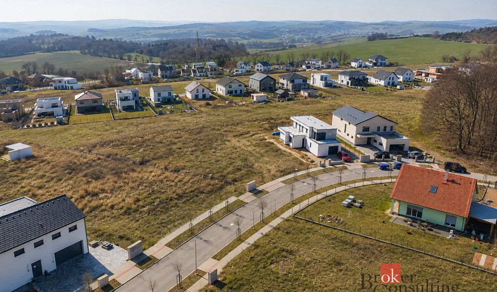 Prodej stavebního pozemku 842 m², Vysoký Újezd – náhled fotky 2