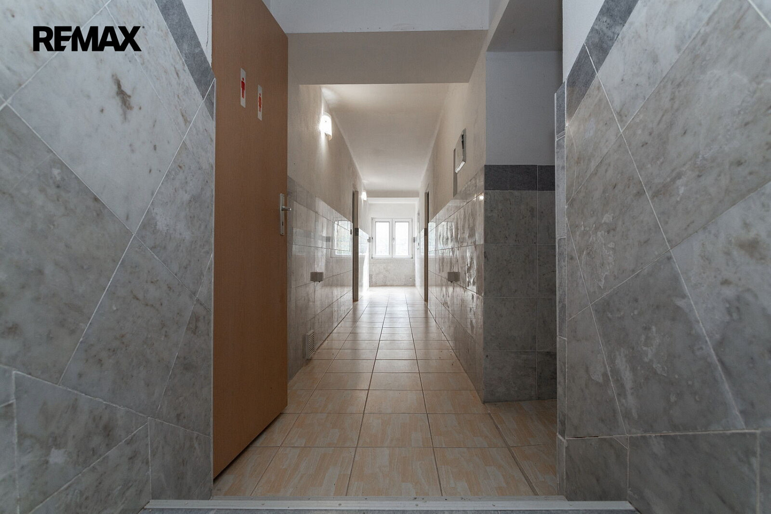Prodej domu 370 m² s pozemkem 834 m² – fotografie 3