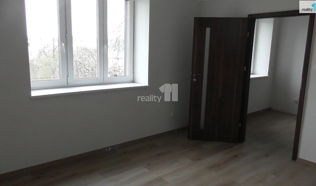 Prodej nájemního domu, činžáku 1 192 m², Ostrava – náhled fotky 9