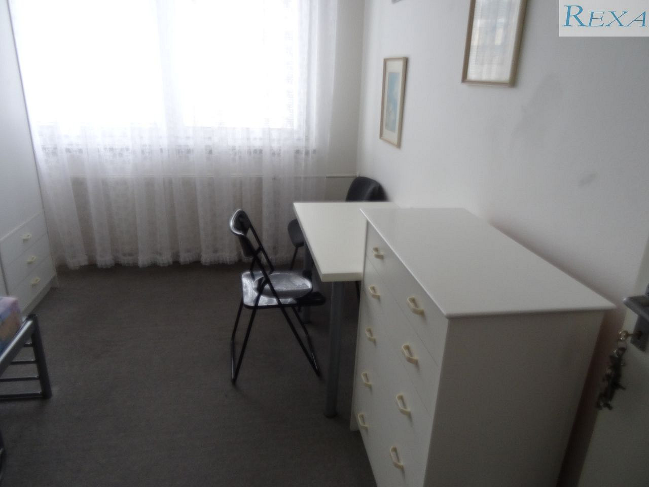 Pronájem pokoje 20 m² – fotografie 4