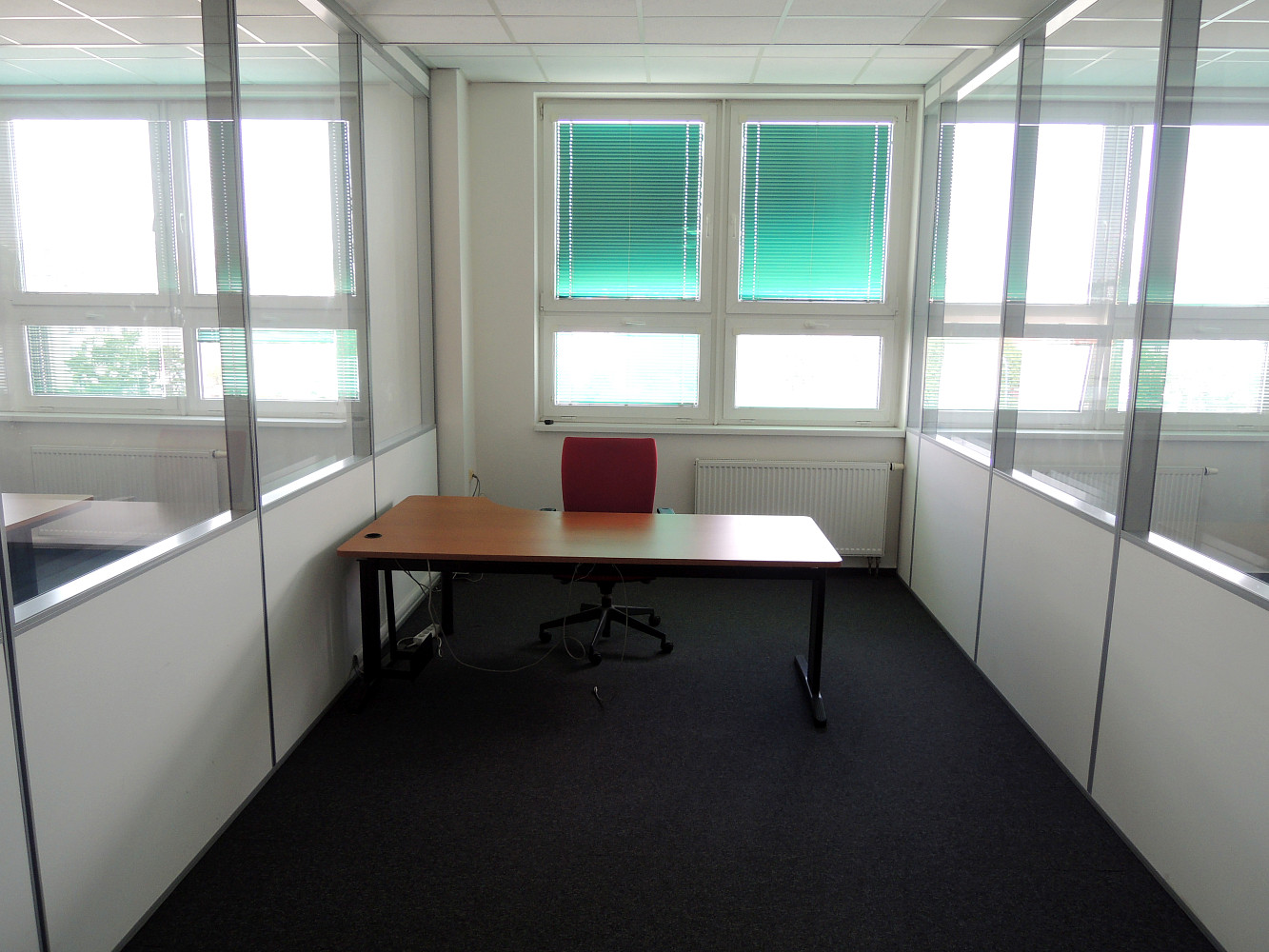 Pronájem kanceláře 831 m² – fotografie 5