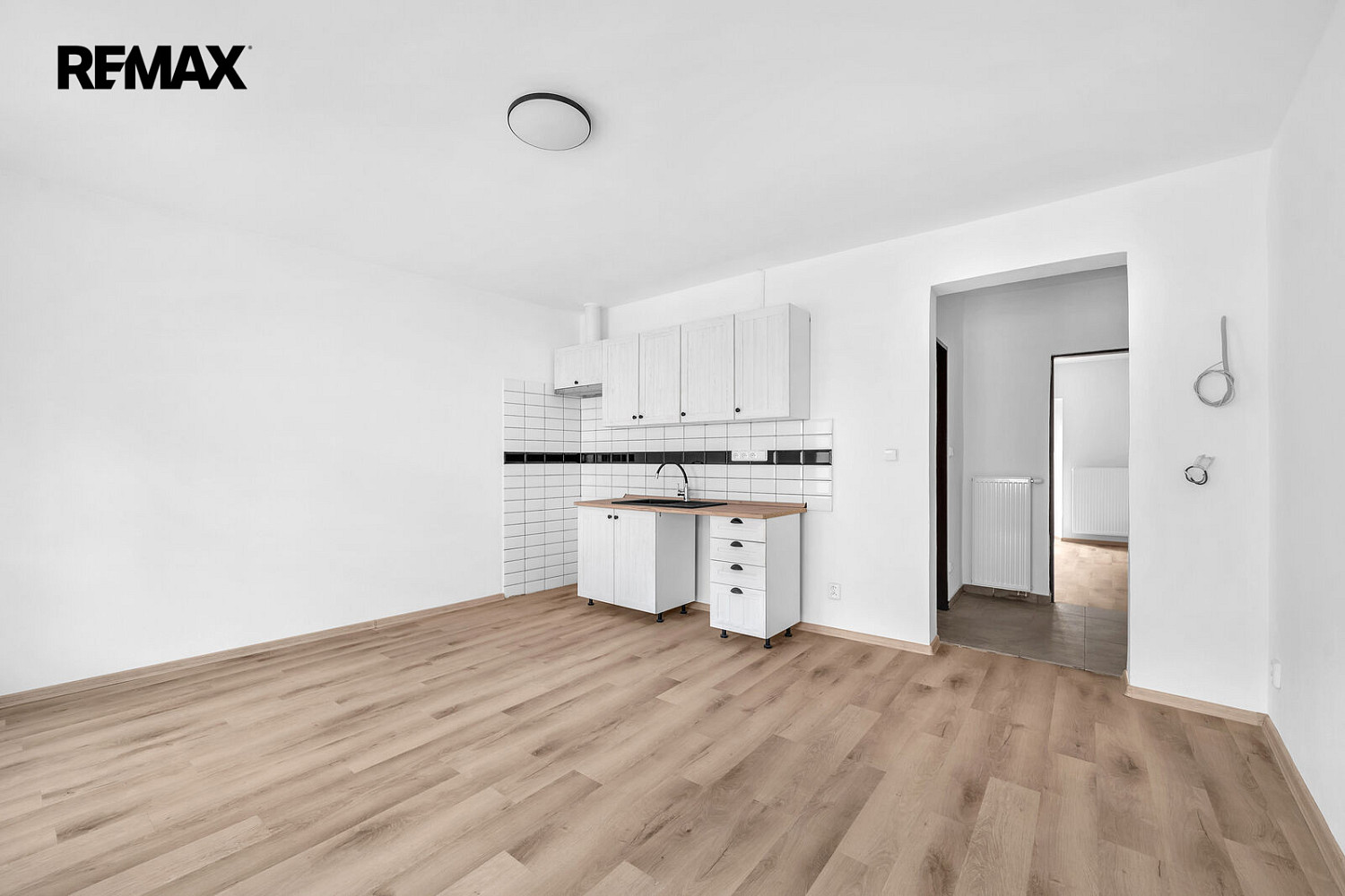 Pronájem bytu 2+kk 44 m² – fotografie 2