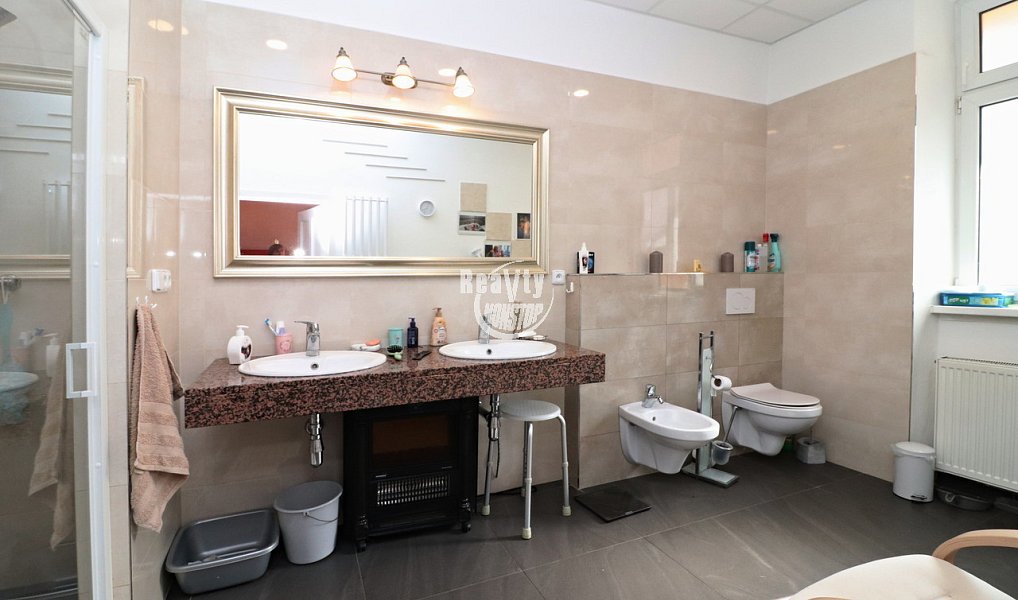 Prodej domu 230 m² s pozemkem 334 m², Třebíč – náhled fotky 14