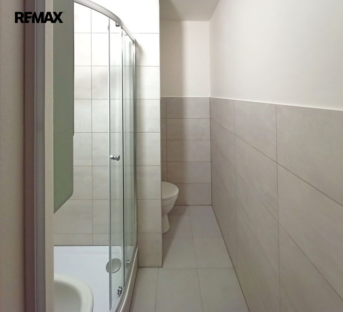 Pronájem bytu 1+kk 19 m² – fotografie 4