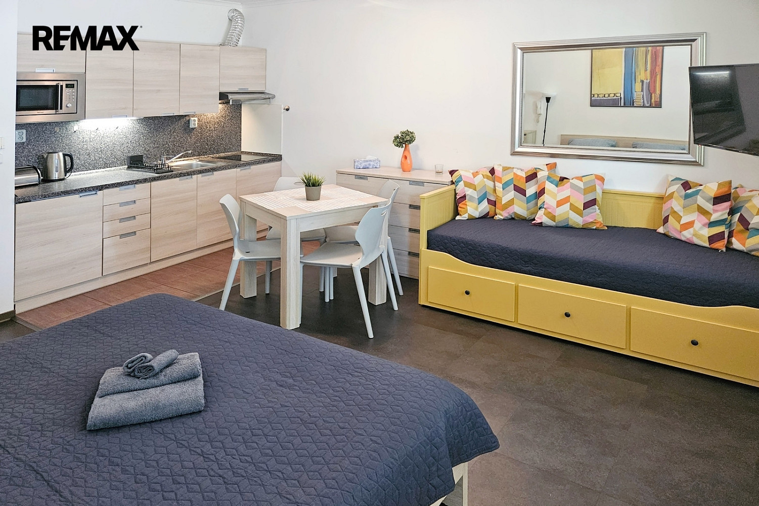 Prodej bytu 1+kk 32 m² — photo 3