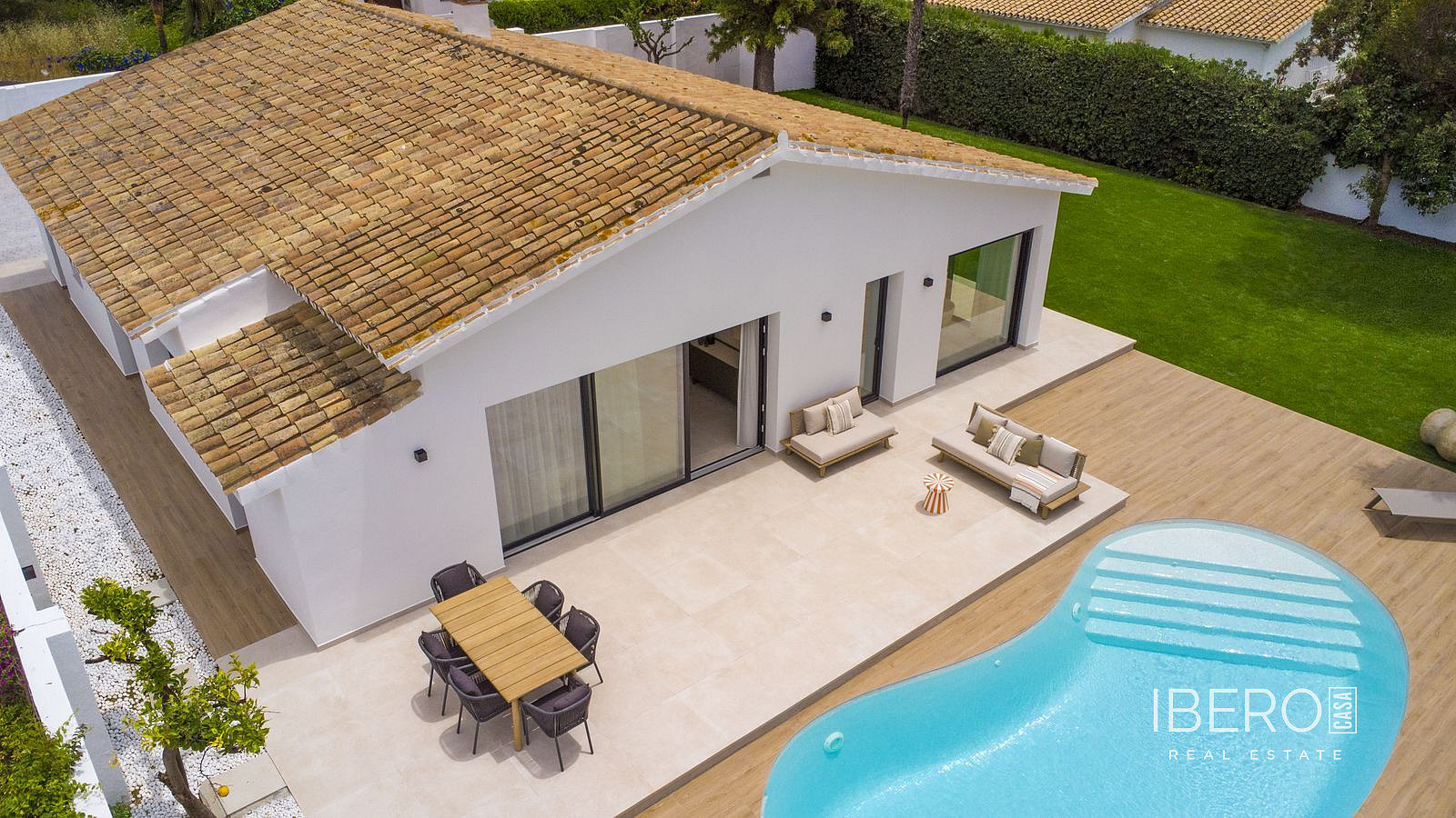 Prodej domu 212 m² s pozemkem 1 134 m²