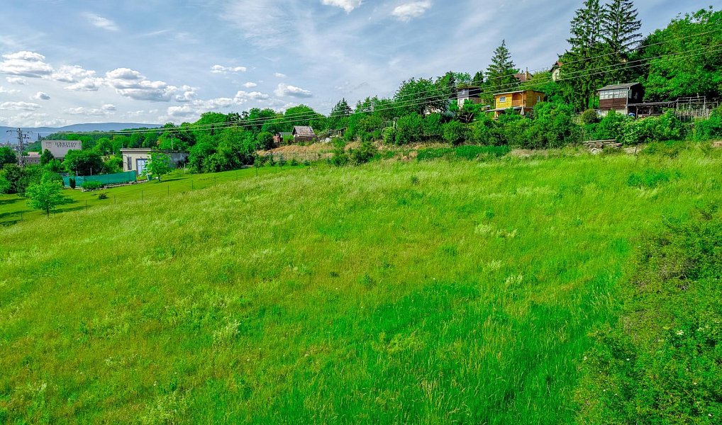 Prodej stavebního pozemku 3 430 m², Bystřany – náhled fotky 15