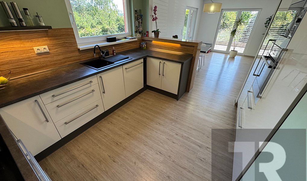 Prodej domu 147 m² s pozemkem 1 050 m², Vejprnice – náhled fotky 3