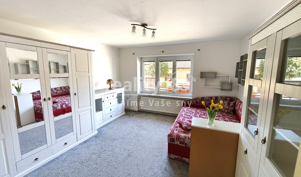 Pronájem bytu 2+1 58 m², Jičín – náhled fotky 3