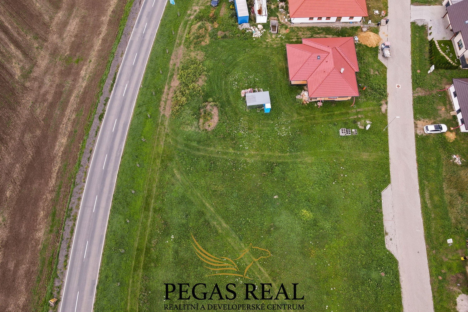 Prodej stavebního pozemku 766 m² – fotografie 5
