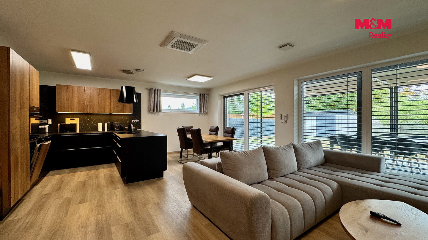 Prodej domu 96 m² s pozemkem 774 m² – fotografie 2