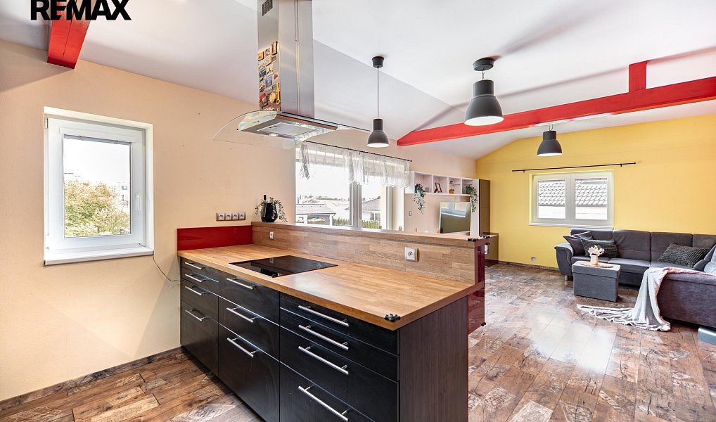 Prodej domu 239 m² s pozemkem 1 199 m², Květnice – náhled fotky 3