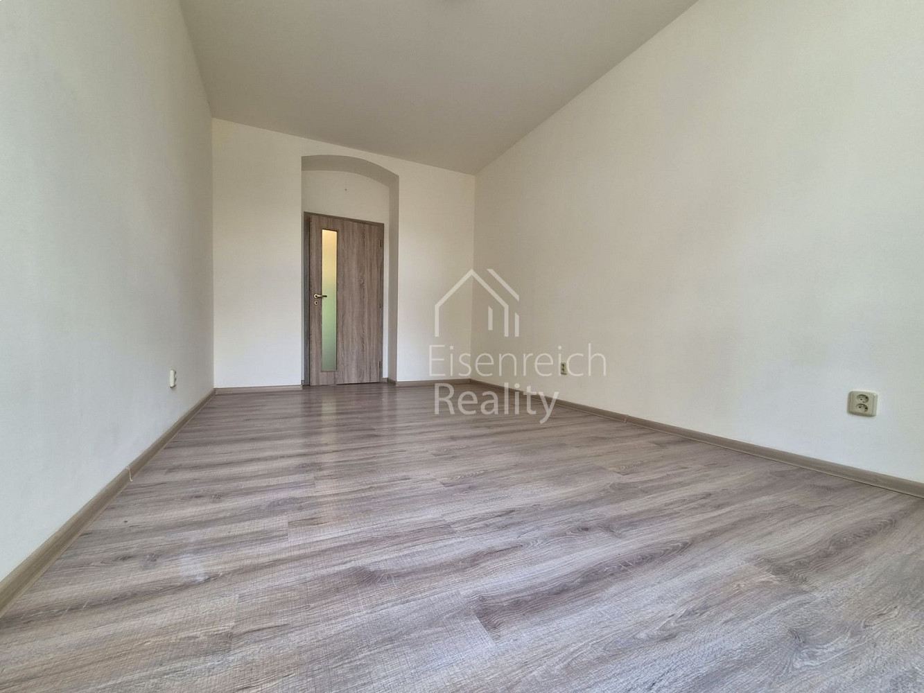 Pronájem bytu 1+1 34 m² — photo 3