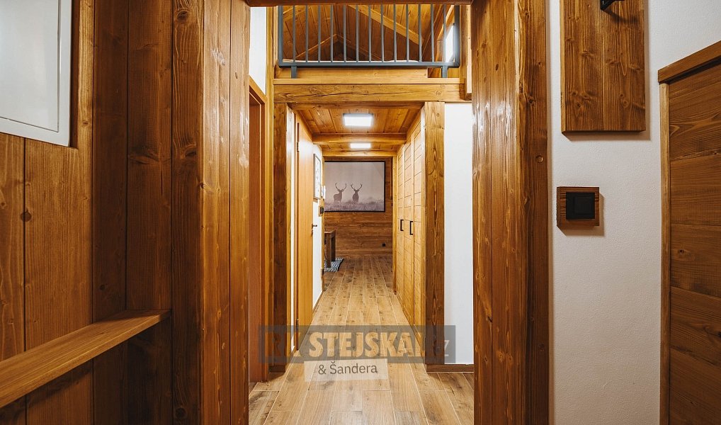 Pronájem bytu 4+kk 116 m², Frymburk – náhled fotky 5