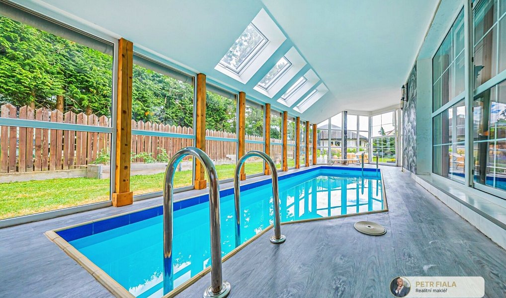 Prodej domu 305 m² s pozemkem 1 174 m², Plzeň – náhled fotky 14