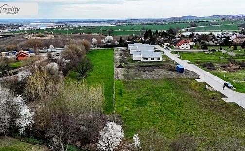Prodej stavebního pozemku 1 002 m², Kozomín, okres Mělník