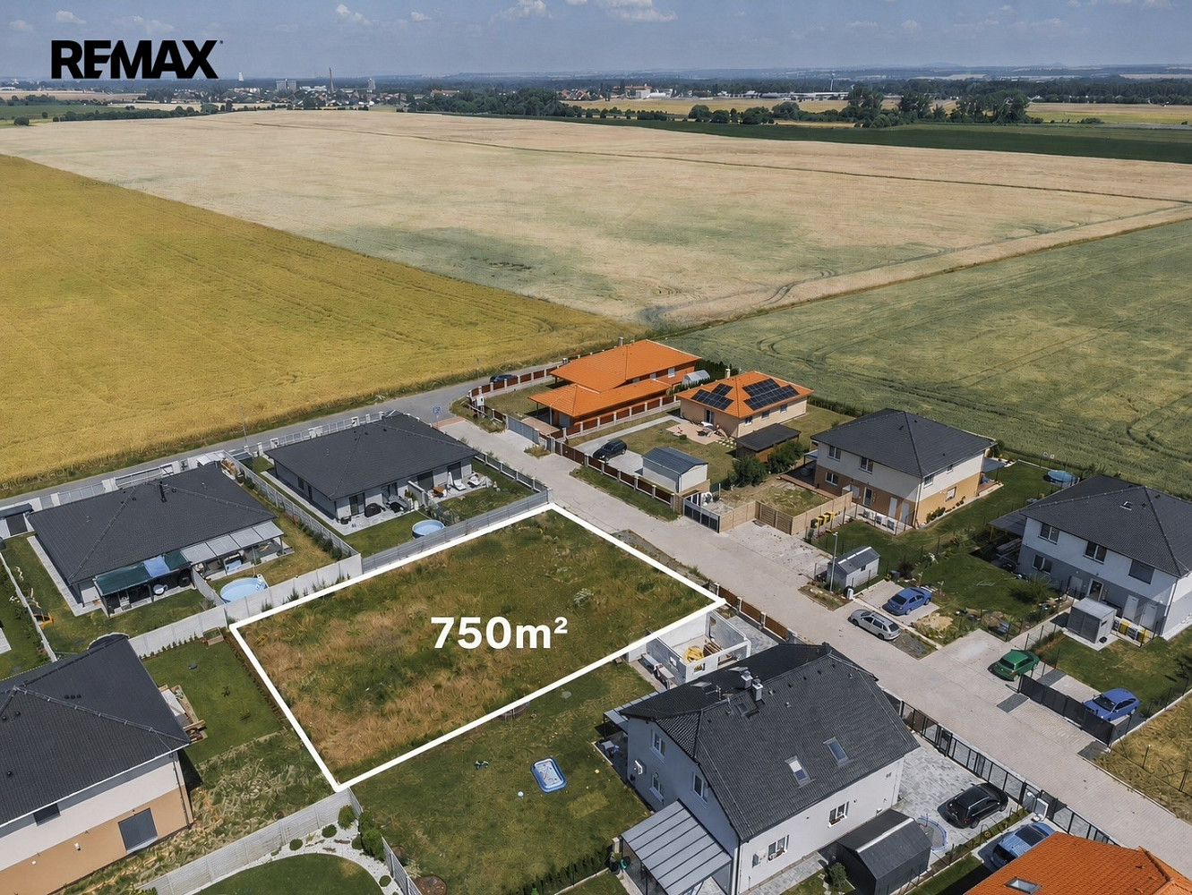 Prodej stavebního pozemku 750 m² — photo 3