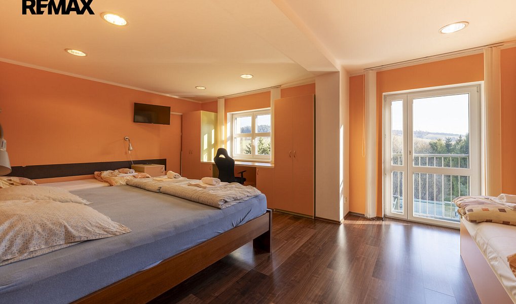 Prodej domu 525 m² s pozemkem 35 000 m², Liptál – náhled fotky 14